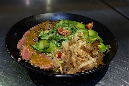 Салат с тунцом