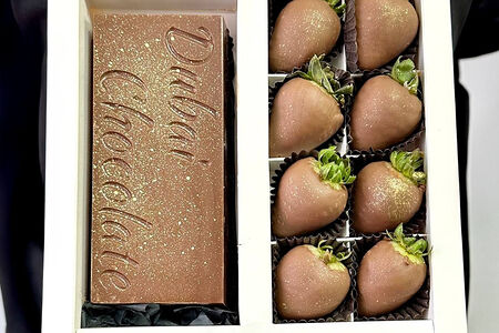 Дубайский шоколад и клубника в шоколаде