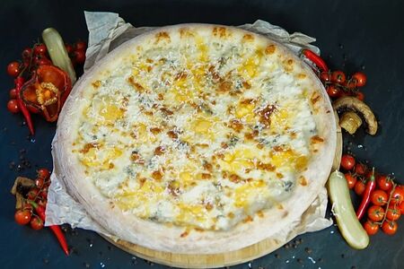 Пицца Четыре сыра 