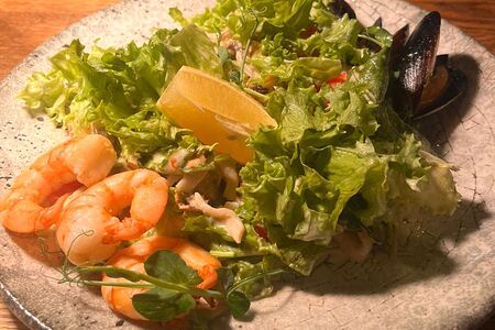 Салат с морепродуктами