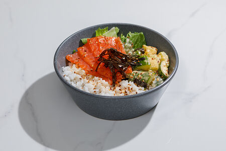 Боул с лососем