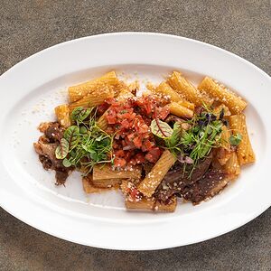 Таглиони с копченым брискетом