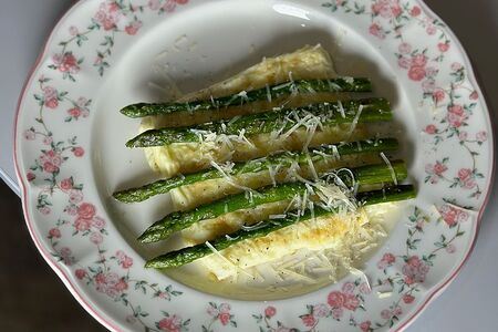 Омлет со спаржей