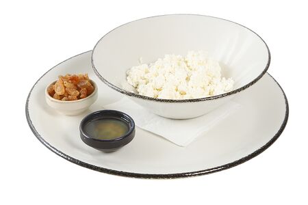 Творог с ягодами фламбе и мёдом