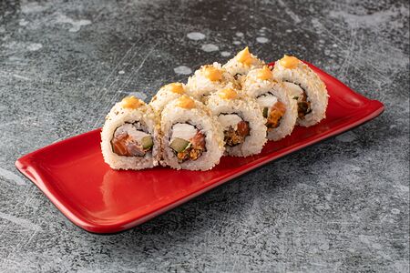 Ролл с морепродуктами 