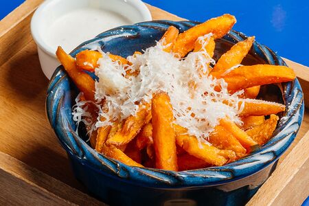 Батат фри с соусом тандури