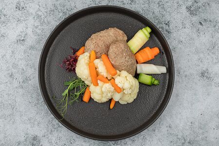 Котлеты из телятины на пару