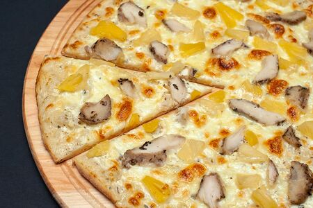 Гавайская пицца