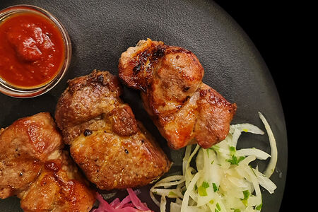 Шашлык из cвинoй шейки