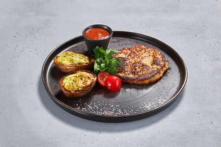 Куриная плескавица с запеченным картофелем