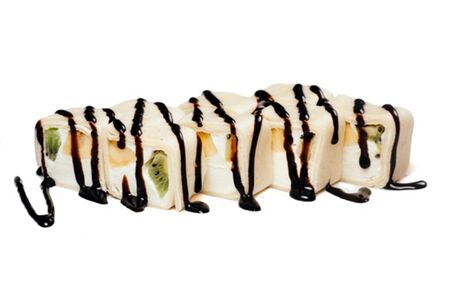 Сладкий ролл шоколадный