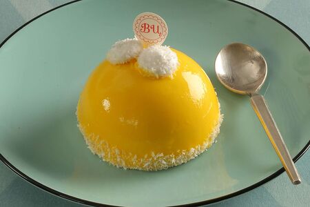 Пирожное Манго-маракуйя