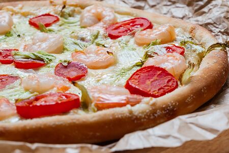 Пицца Цезарь с креветками