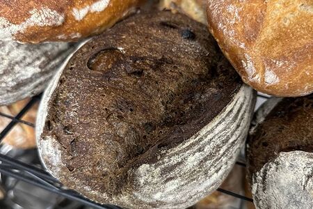 Бородинский ржаной заварной на солоде с медом и кориандром