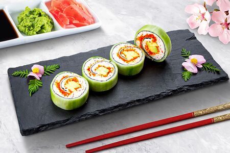 Овощной ролл со снежным крабом