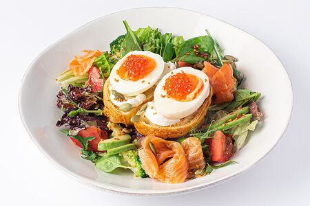 Завтрак на траве с лососем