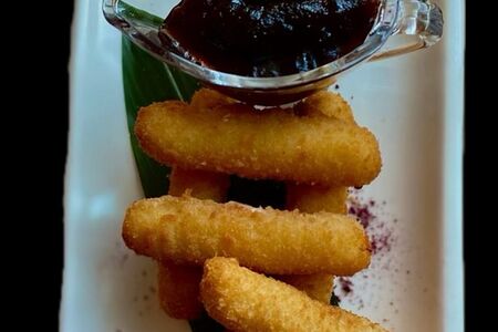 Стринг-чиз с конфитюром из смородины