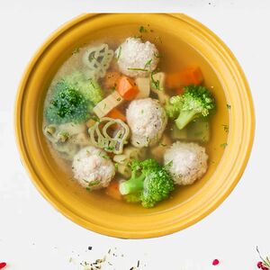 Суп с фрикадельками куриными