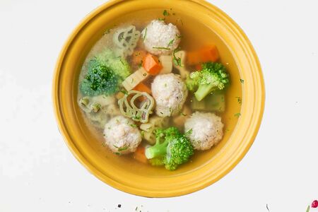 Суп с фрикадельками куриными