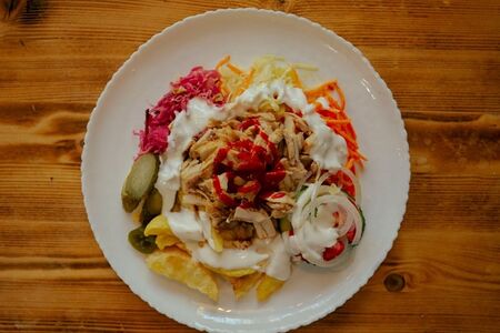 Шаверма на тарелке