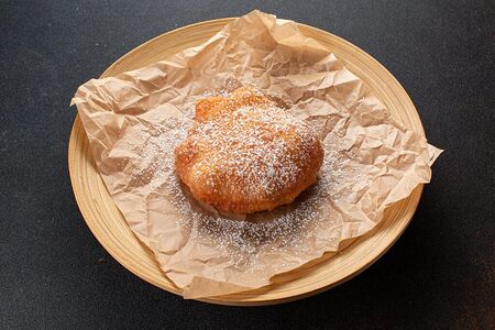 Пончик по-тбилиски с заварным кремом