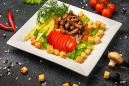 Теплый салат с языком