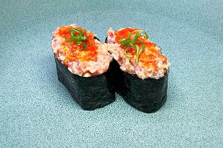 Суши острые с тунцом