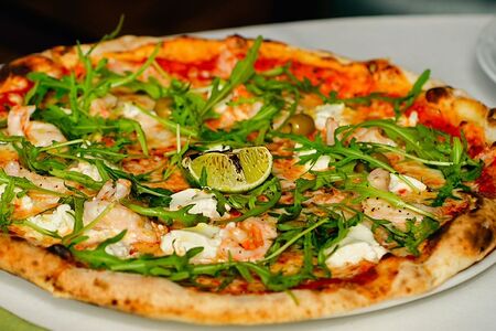 Креветки с оливками