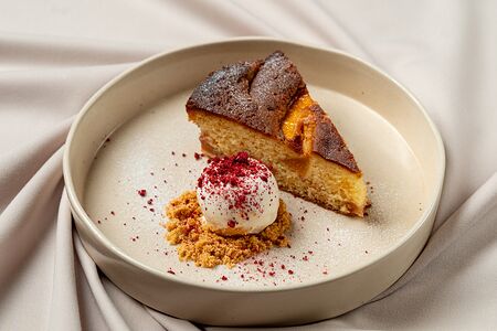 Теплый домашний пирог