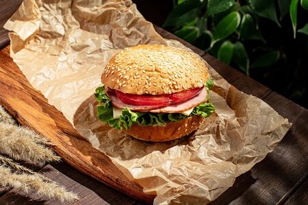 Бургерми с ветчиной и сыром