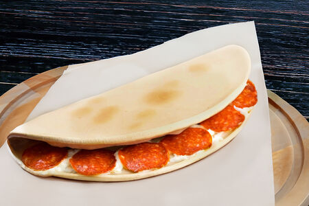 Закрытая пицца пепперони