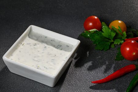 Сметанно-чесночный соус