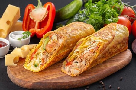 Шаверма по-Питерски двойная в сырном лаваше