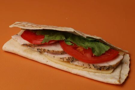 Мистер Ролл с курицей