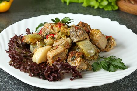 Жаркое с курицей и грибами