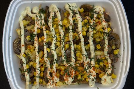 Ланч с курицей и шампиньонами