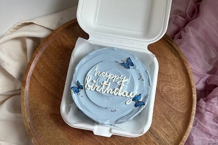 Бенто-торт Happy birthday с бабочками