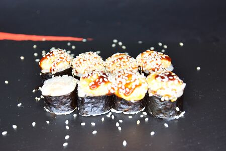 Маки Окунь запеченный