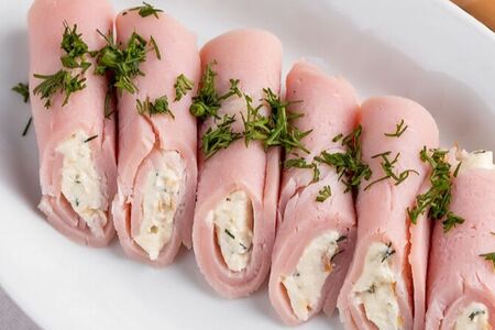 Рулет из ветчины и сыра