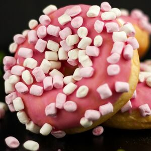 Донат розовый с маршмэллоу Премиум