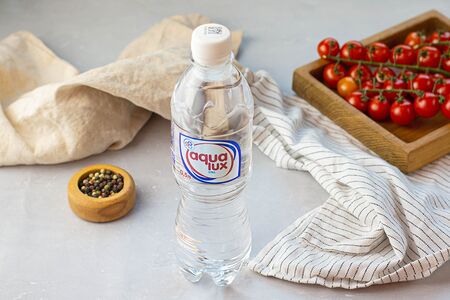 Аква Люкс Вода негазированная 