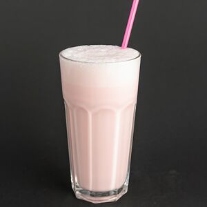 Клубничный коктейль