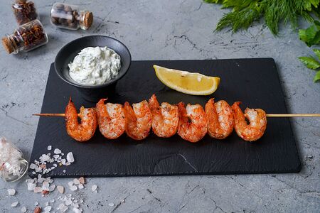 Тигровые креветки на мангале