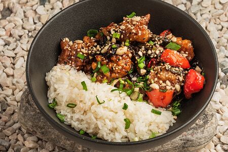 Цыплёнок Гун бао с арахисом