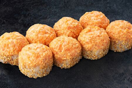 Острый ролл с лососем Lux