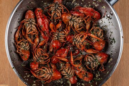 Донские раки с чесноком и укропом M