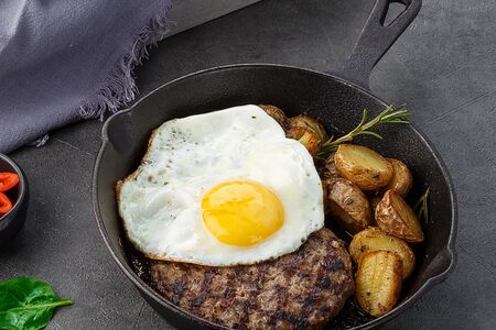 Бифштекс из мраморной говядины