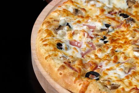 Пицца с беконом