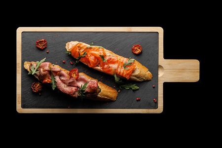 Брускетта с ростбифом