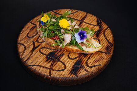 Брускетта с тамбовским окороком